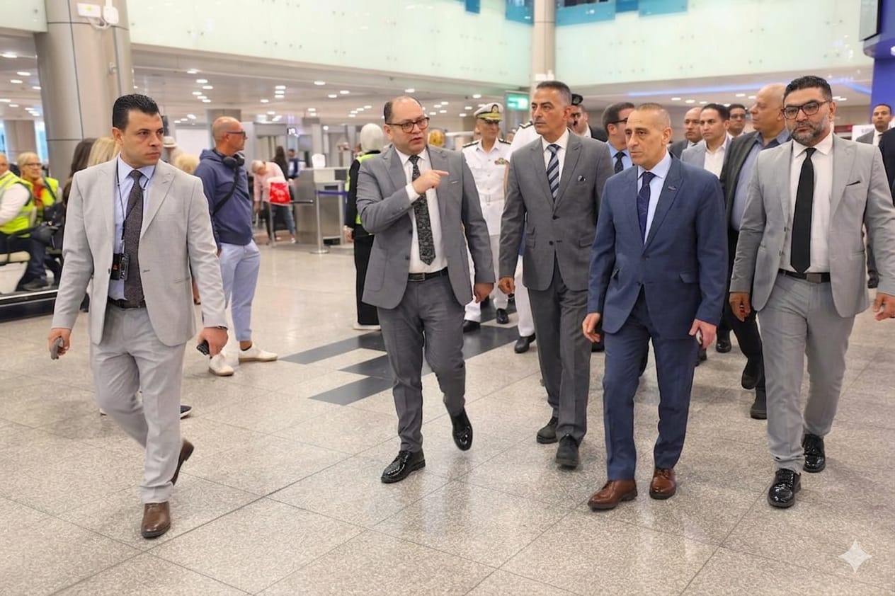 مطار 3