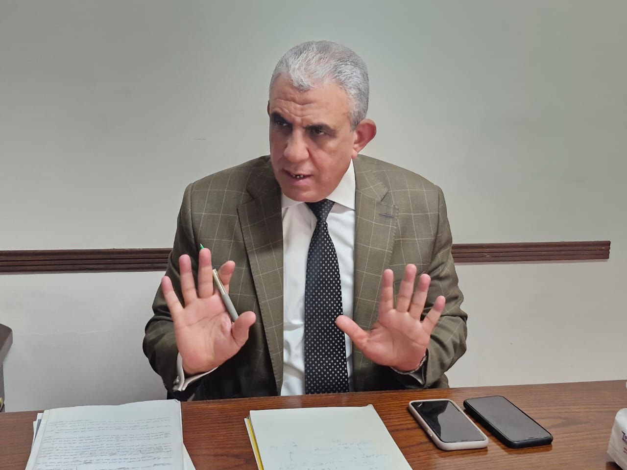 حوار عادل عبد الفضيل رئيس لجنة القوى العاملة بالبرلمان السابق (7)