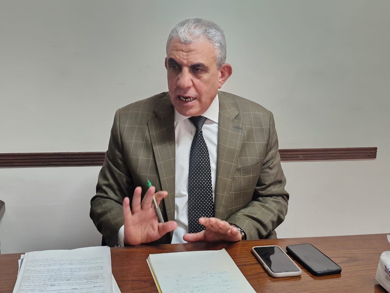 حوار عادل عبد الفضيل رئيس لجنة القوى العاملة بالبرلمان السابق (8)