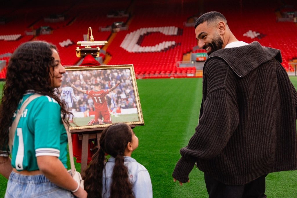 محمد صلاح مع بناته