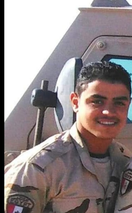 الشهيد عمرو أنور  (4)