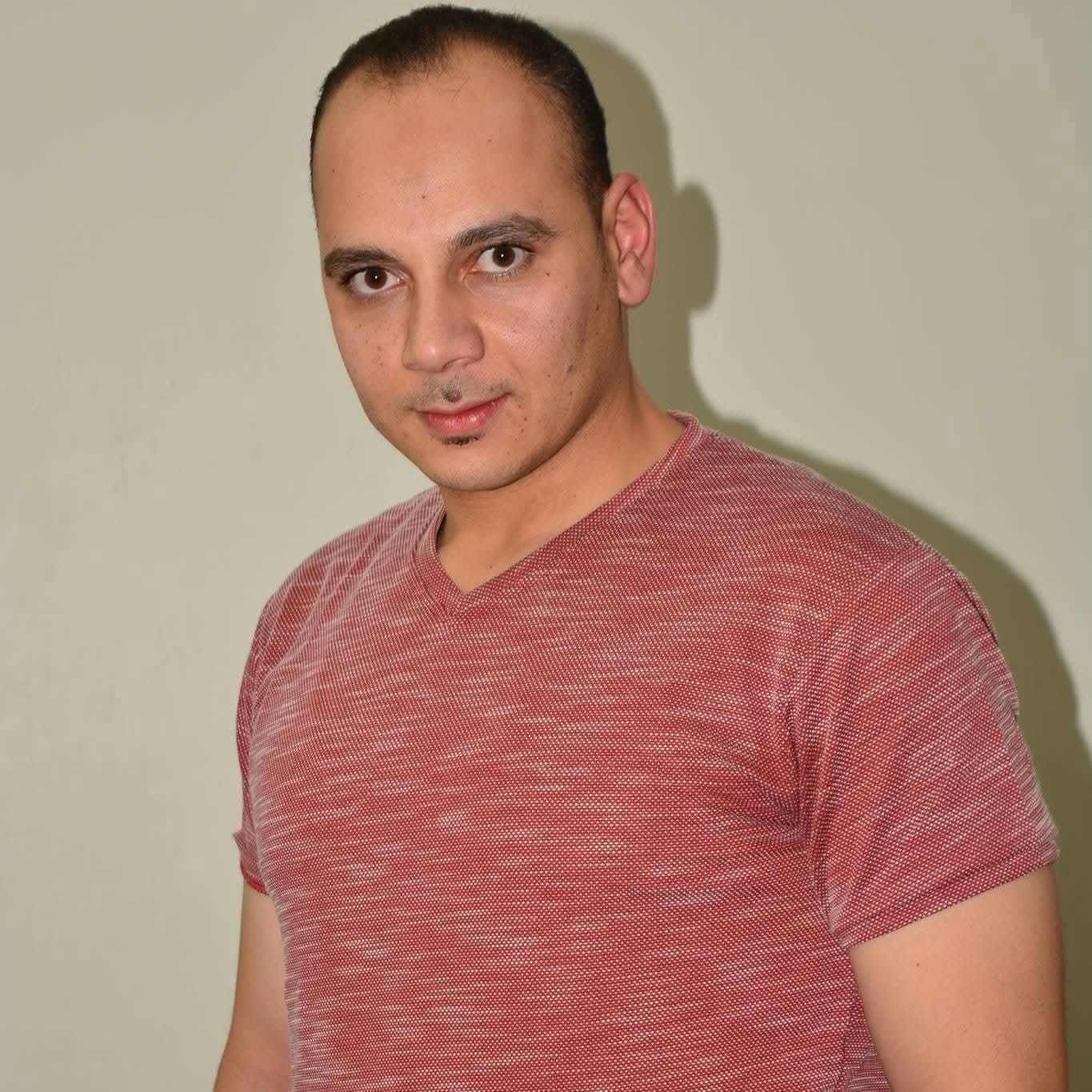 الشاب