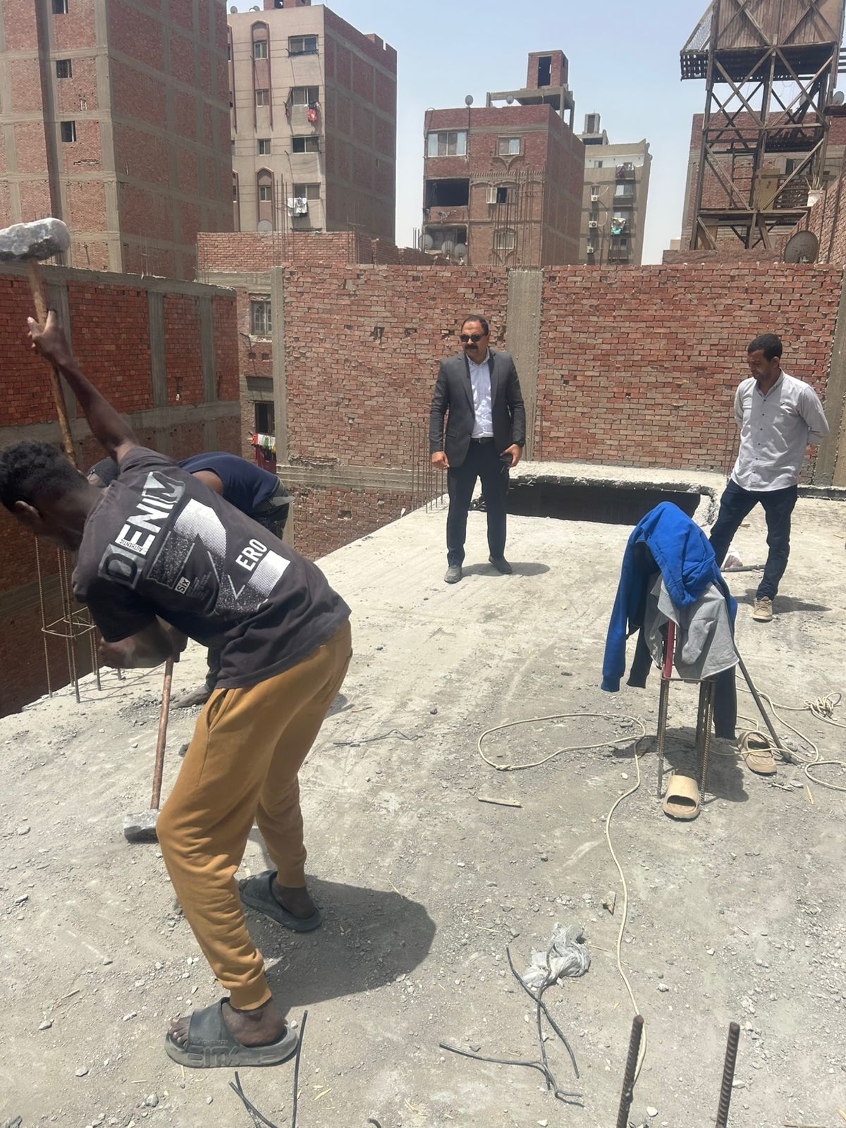 حملات مكثفة بالعجوزة لردع مخالفات البناء حملات مكثفة بالعجوزة لردع مخالفات البناء
