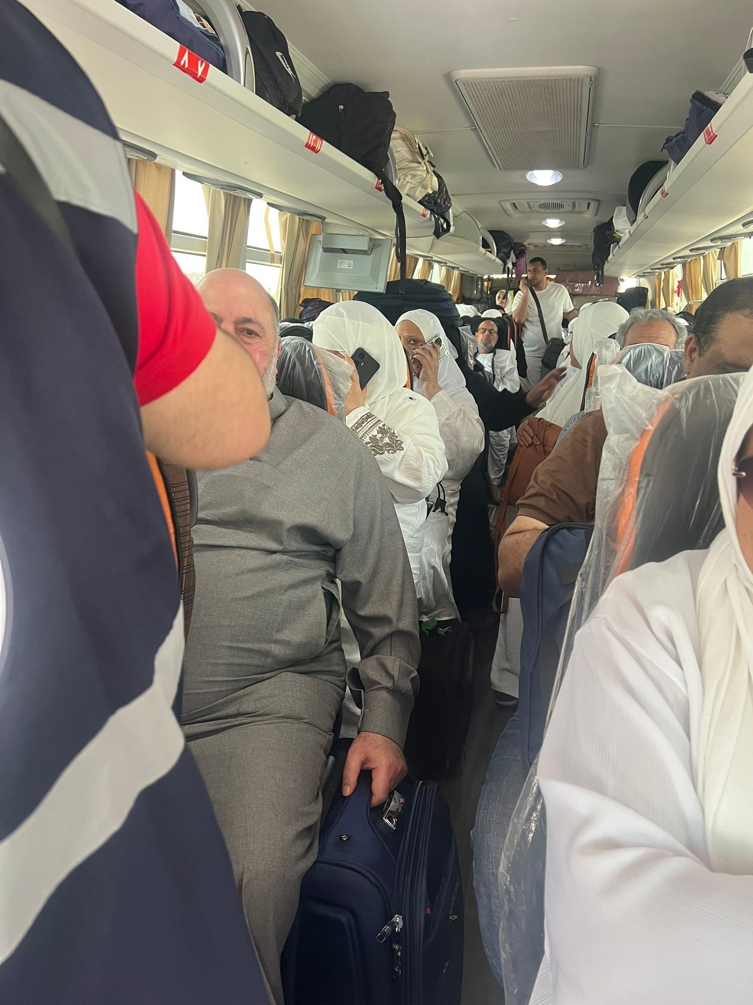 جانب من الحجاج جانب من الحجاج