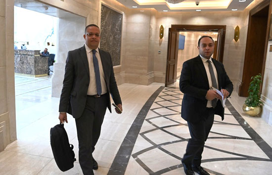 جانب-من-توافد-أعضاء-اللجنة-الفرعية جانب-من-توافد-أعضاء-اللجنة-الفرعية