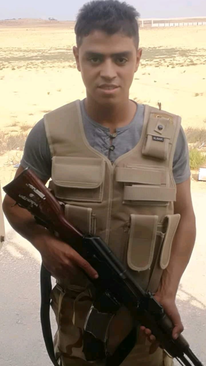 الشهيد عمرو أنور  (5)