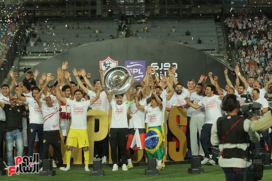 تتويج لاعبى الزمالك بالدورى
