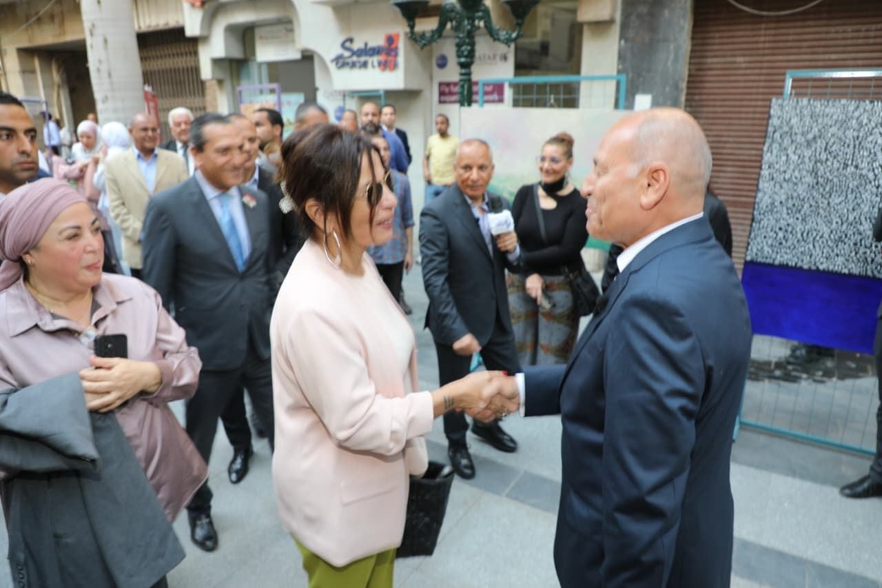 وزيرة الثقافة ومحافظة القاهرة وزيرة الثقافة ومحافظة القاهرة