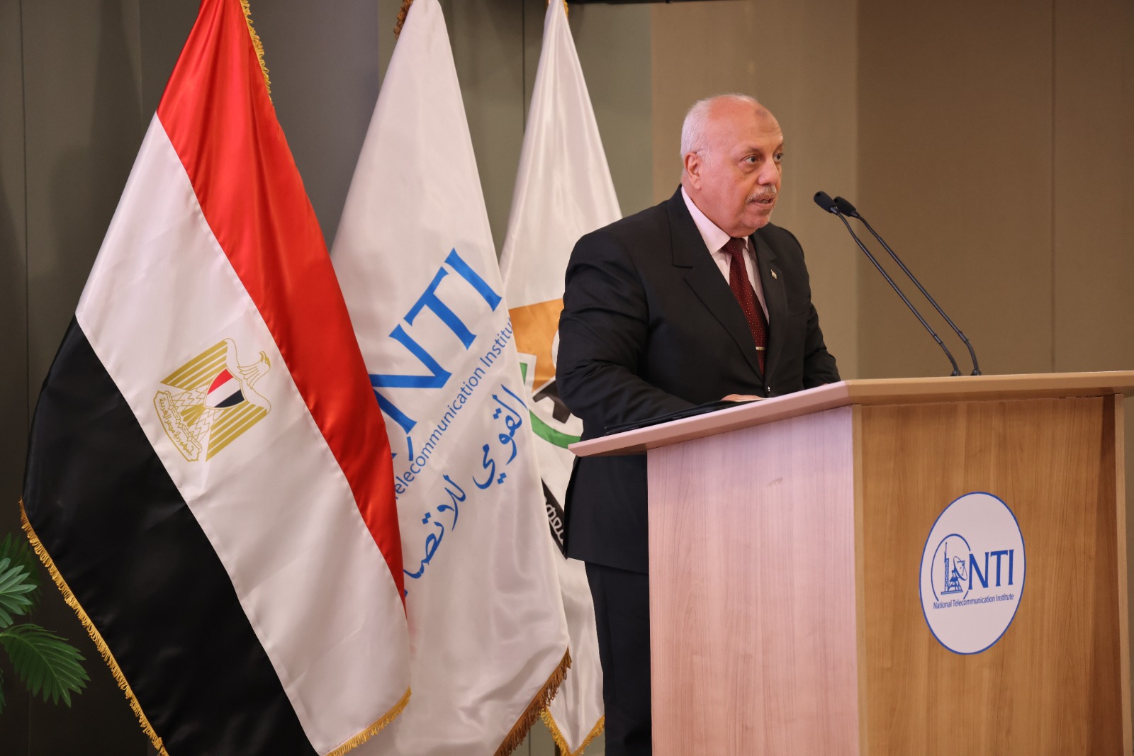 محمد نجيب الشيخ مستشار وزير التعليم العالي محمد نجيب الشيخ مستشار وزير التعليم العالي