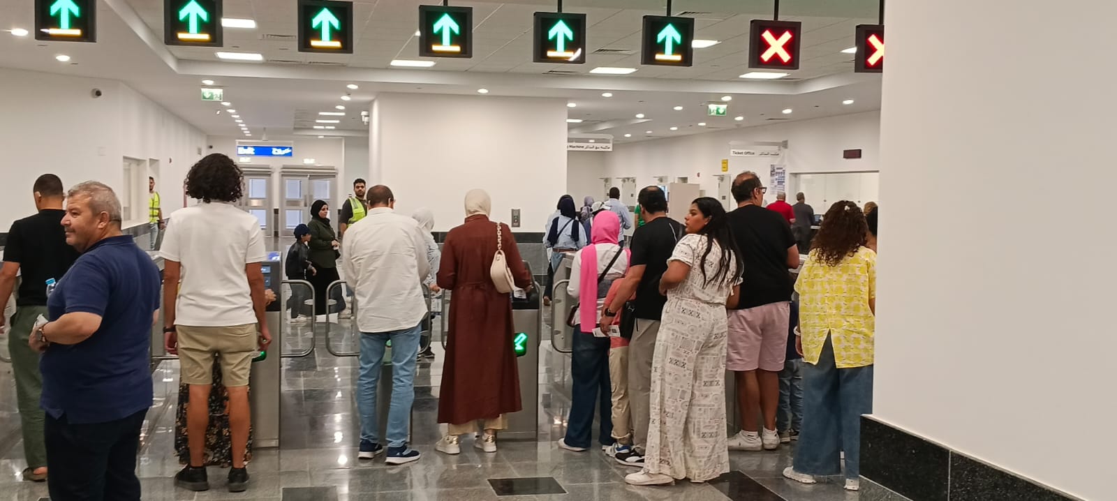 الركاب بمحطات المونوريل (2)