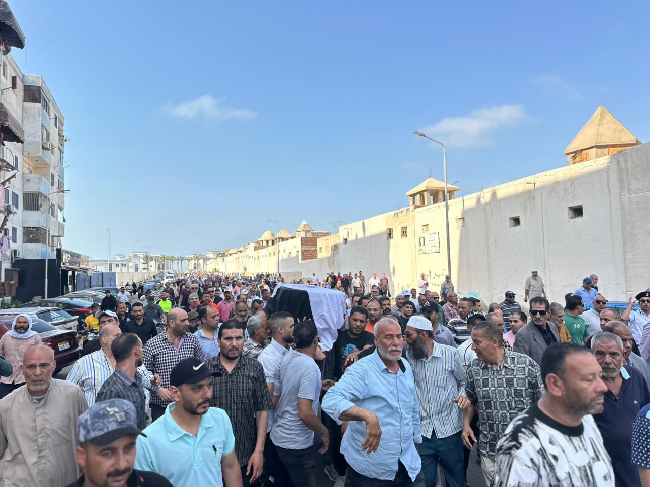 جنازة مهيبة جنازة مهيبة