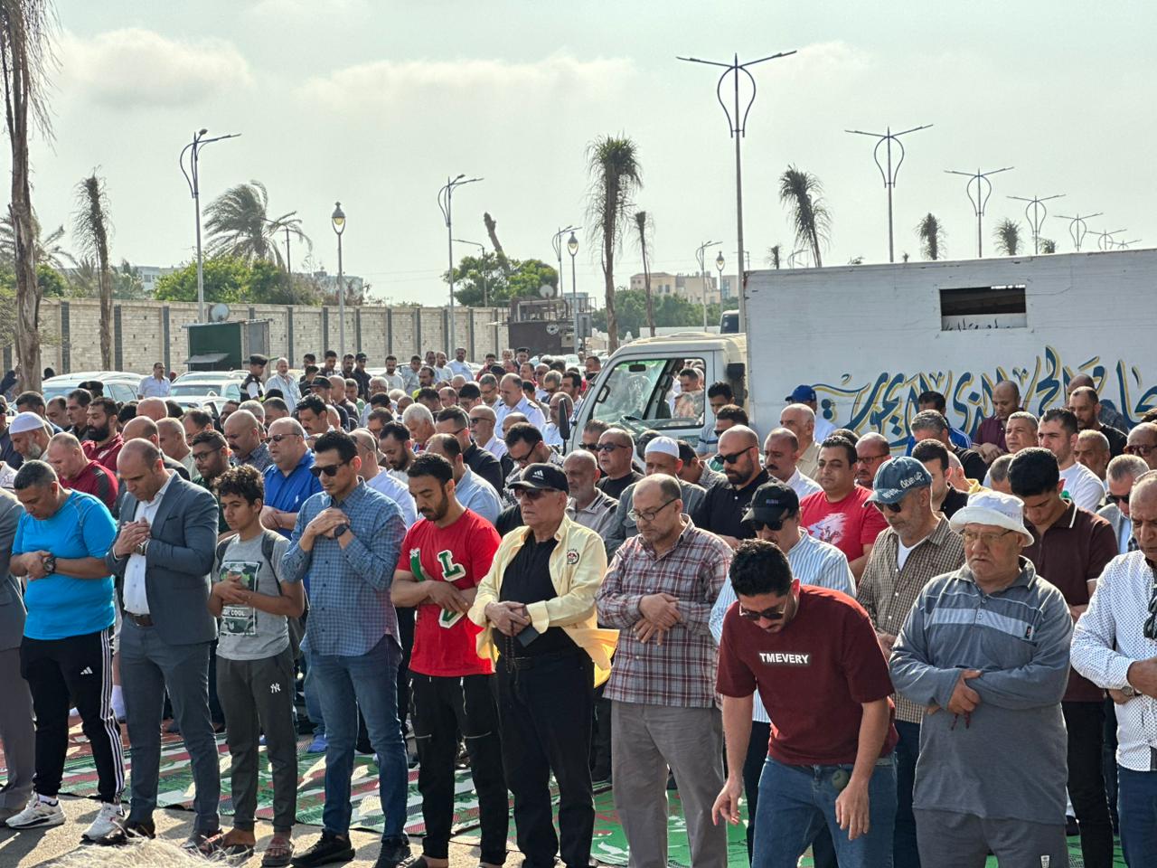 صلاة جنازة اللواء ياسر صلاة جنازة اللواء ياسر