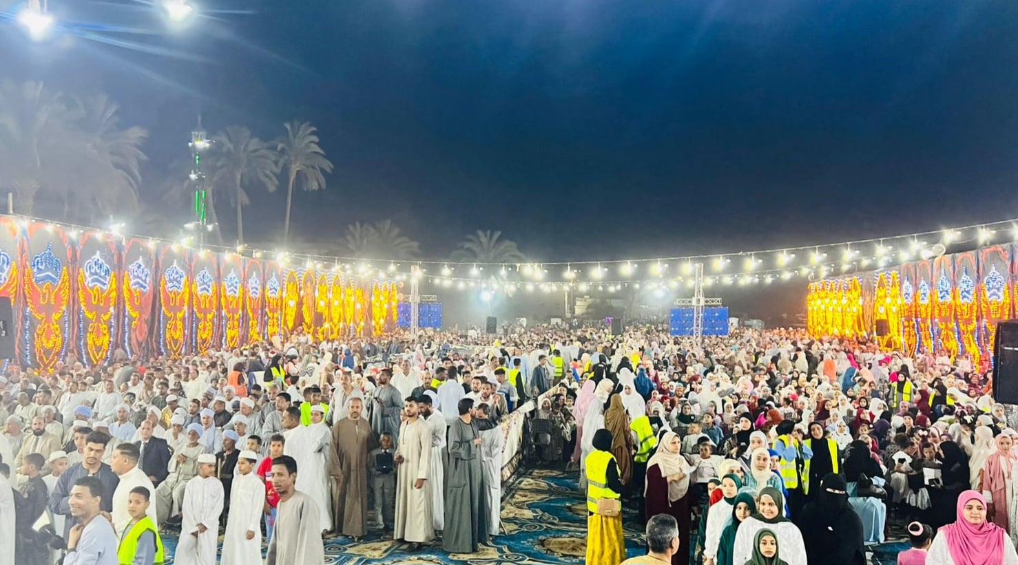 الحضور في الحفل الحضور في الحفل