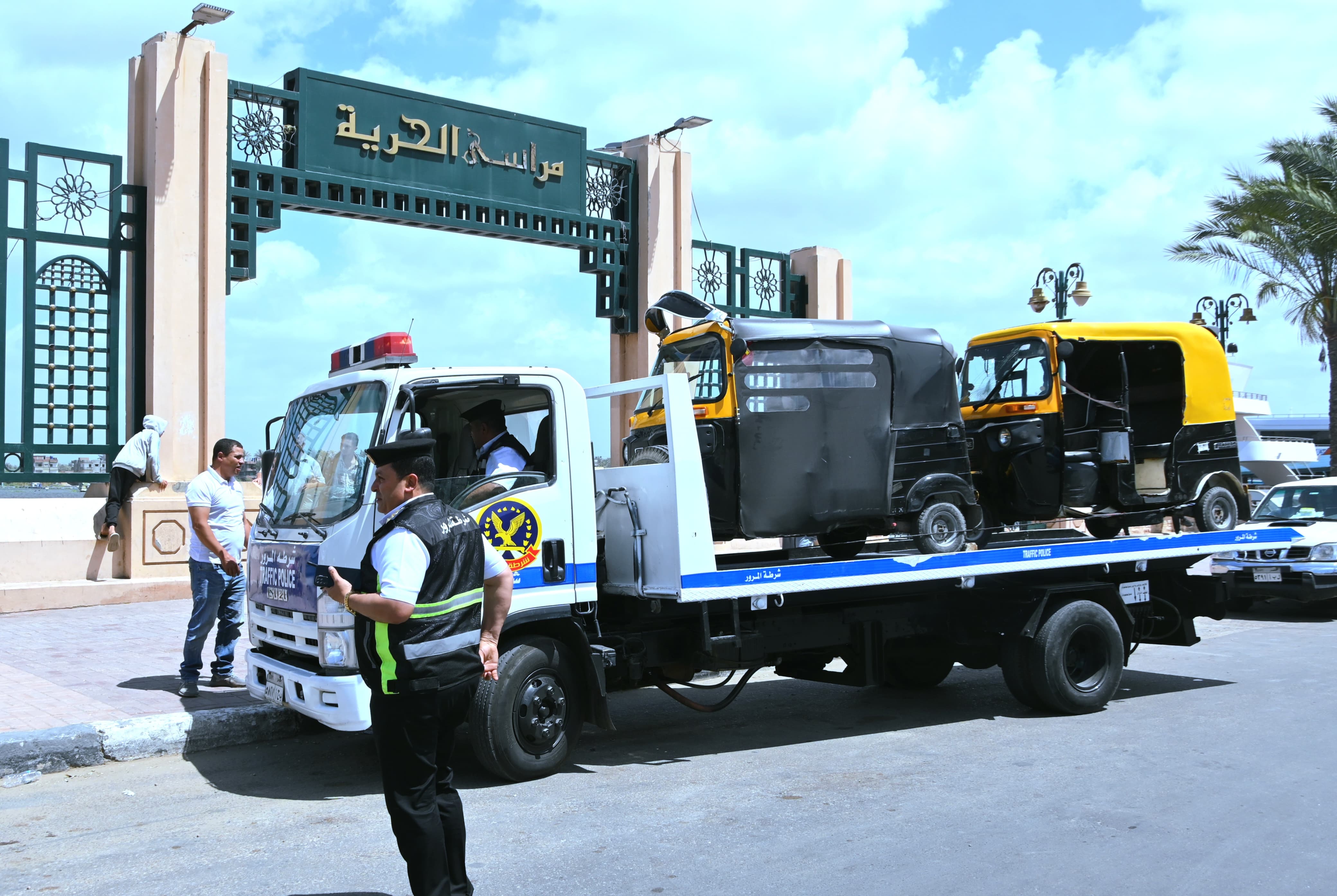 حملات مرورية مكثفة استعدادا لاستقبال العيد حملات مرورية مكثفة استعدادا لاستقبال العيد