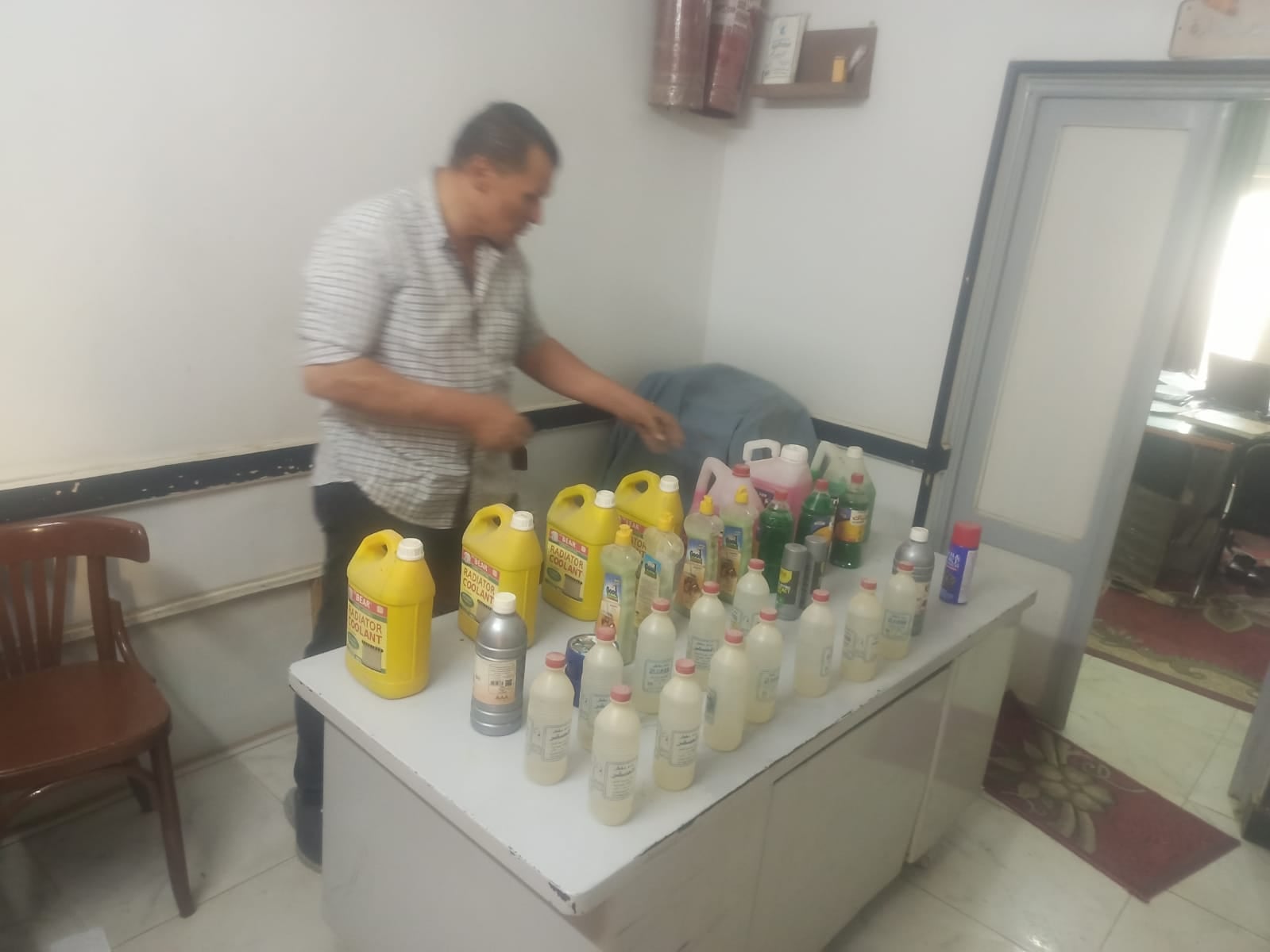 ضبط زيوت وشحوم منتهية الصلاحية ضبط زيوت وشحوم منتهية الصلاحية