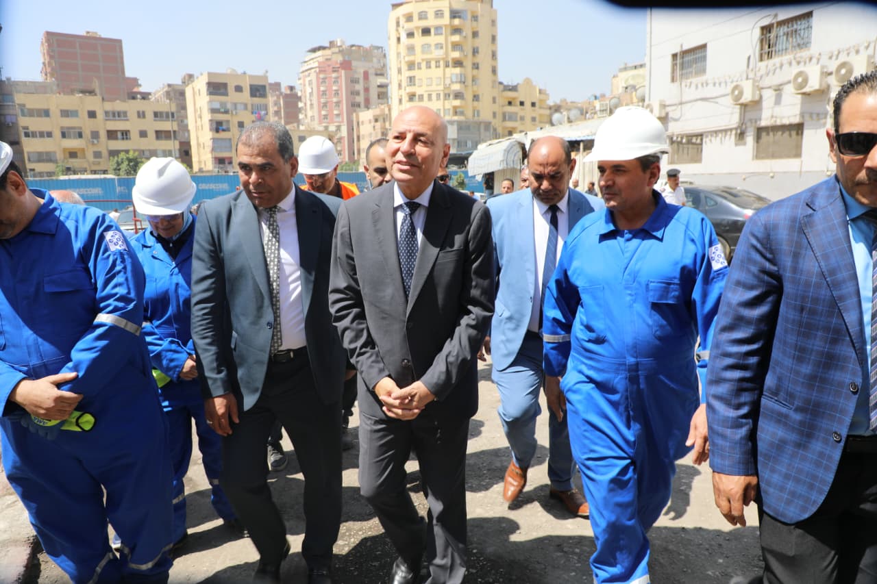 محافظ القاهرة يتفقد مستودع بوتاجاز عين الصيرة محافظ القاهرة يتفقد مستودع بوتاجاز عين الصيرة