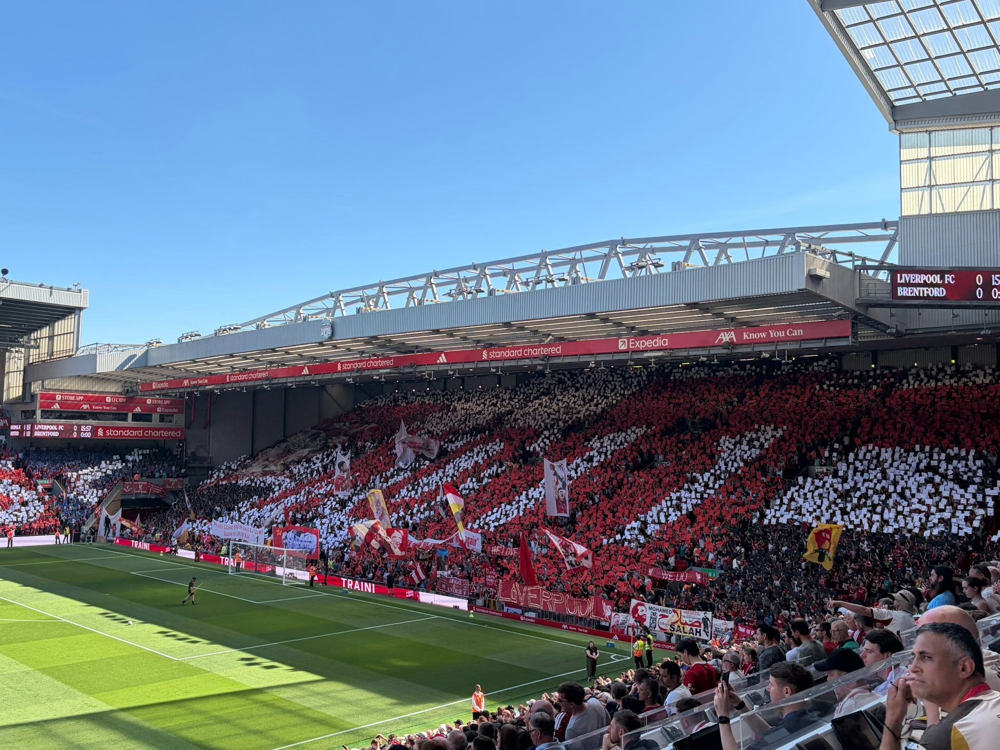 جماهير ليفربول تكتب MO 11