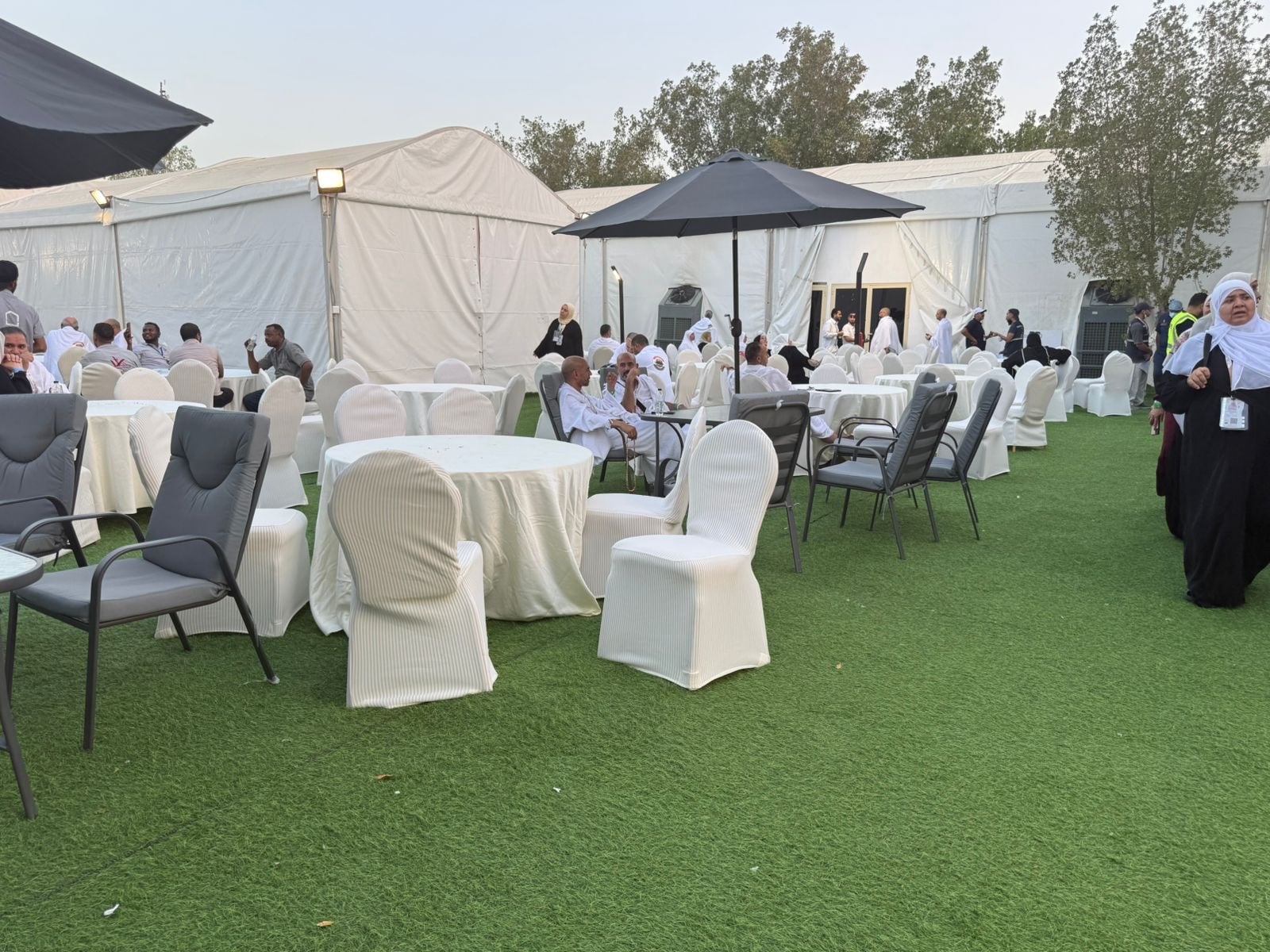 نجاح خطة تصعيد حجاج الجمعيات الأهلية إلى عرفات