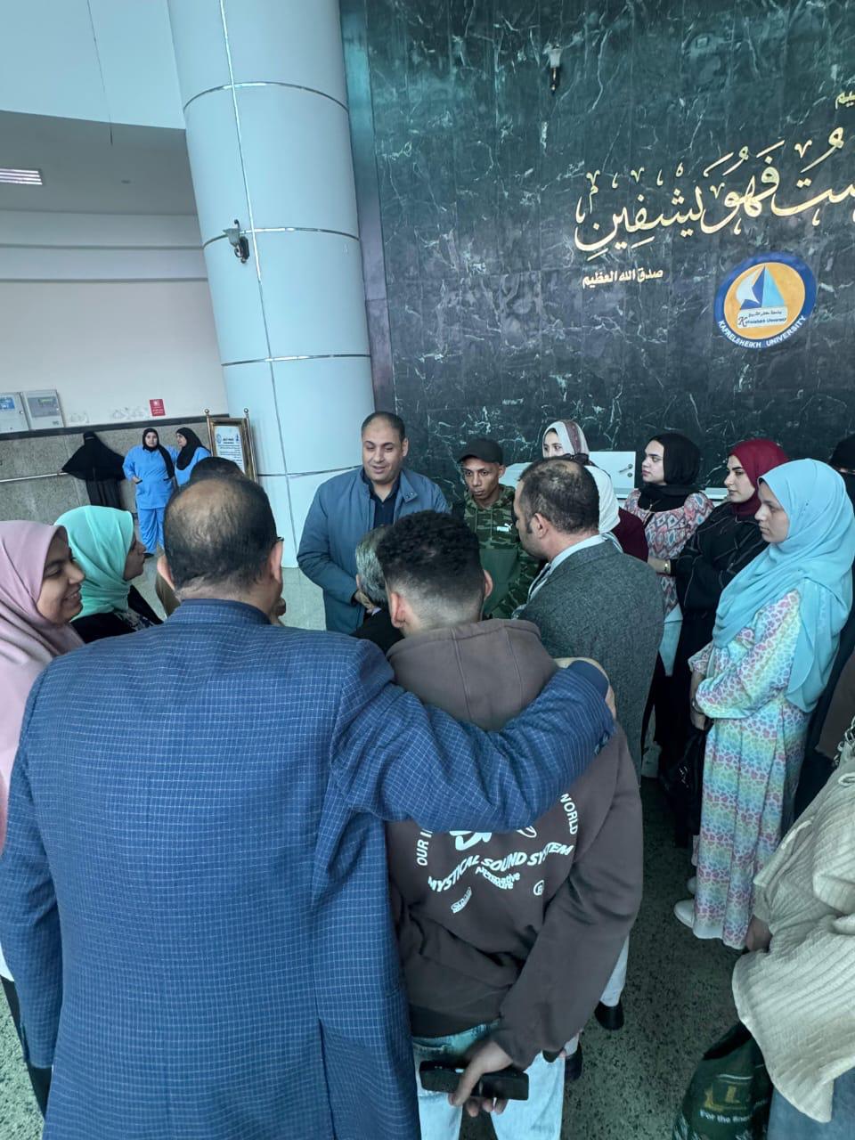 مناقشة المشروع بالمستشفى الجامعي
