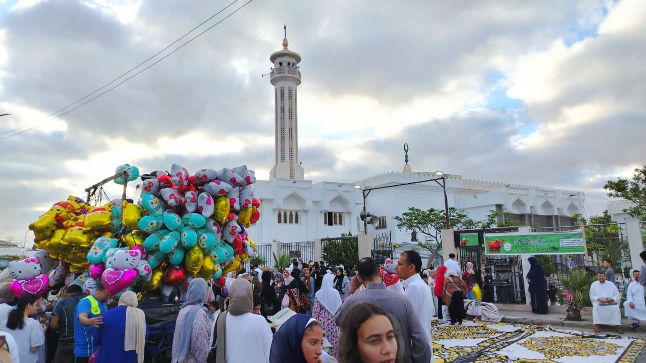 صلاة العيد في مسجد الإسماعيلية