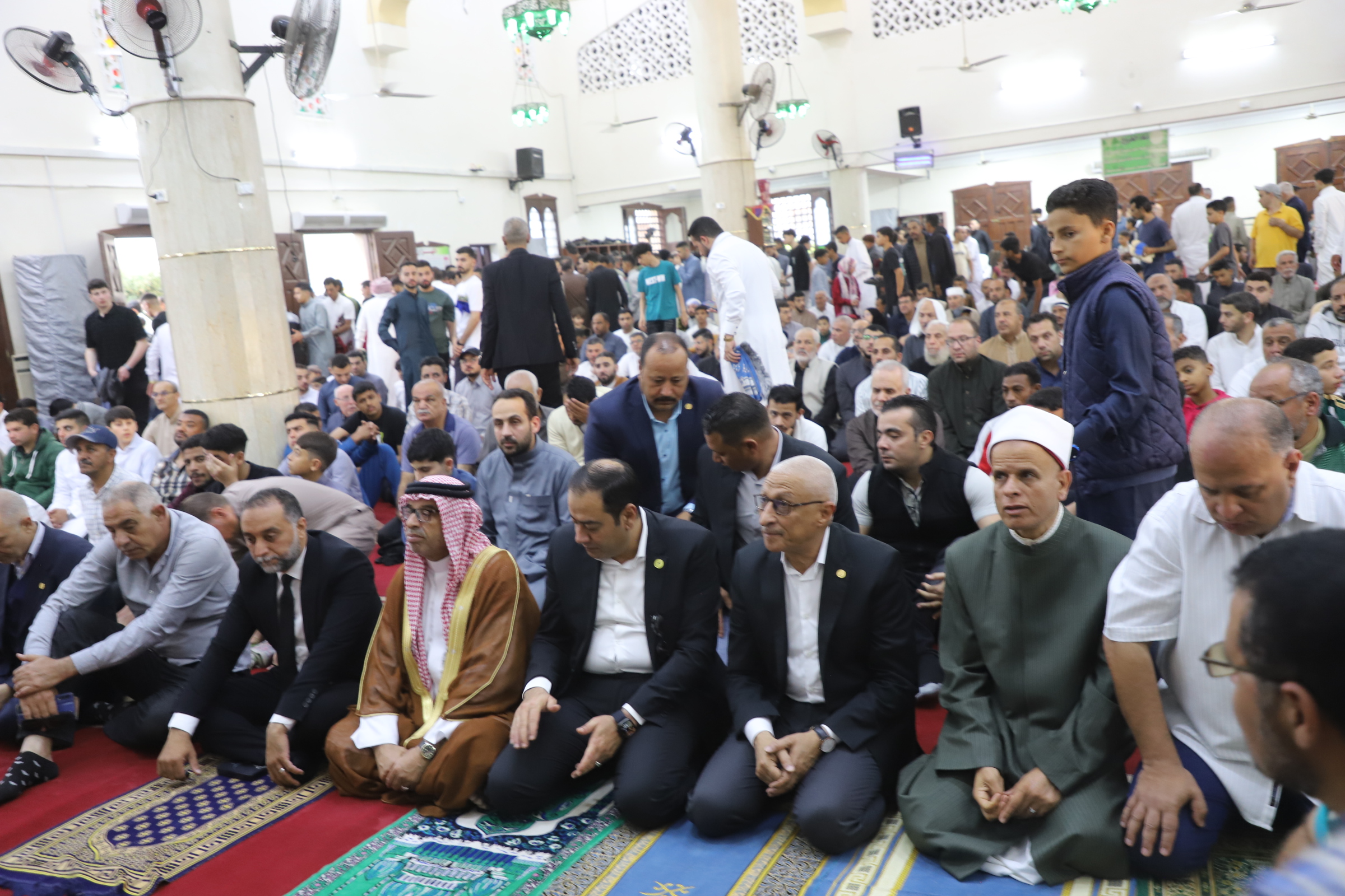 حضور كبار المسئولين