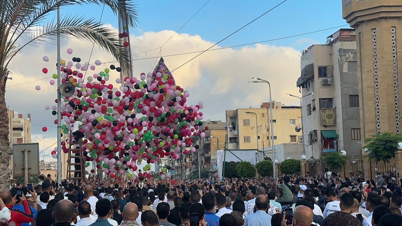 بالونات ساحة الصلاة بالونات ساحة الصلاة