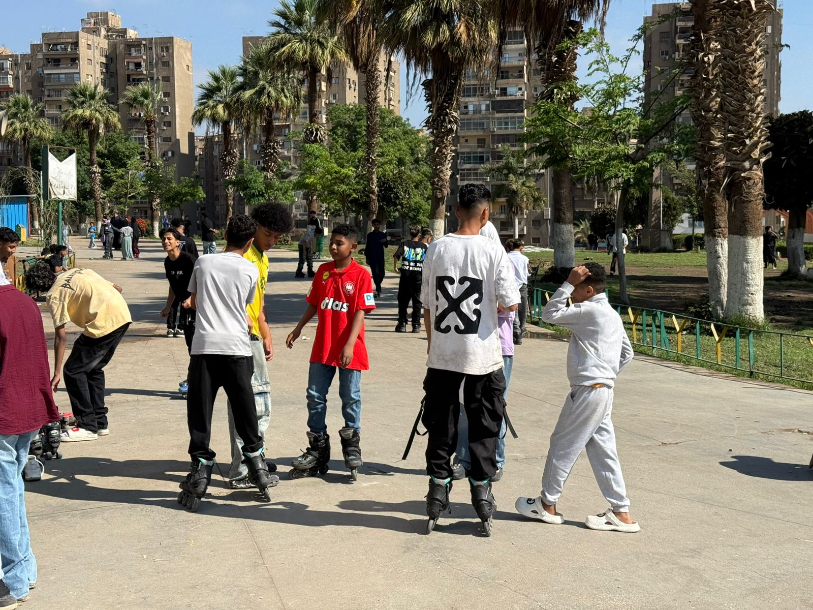 السكيت” يخطف الأنظار فى الحديقة الدولية وسط أجواء الفرحة بأول أيام العيد السكيت” يخطف الأنظار فى الحديقة الدولية وسط أجواء الفرحة بأول أيام العيد