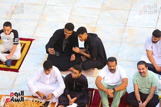 الاصدقاء قبل صلاه عيد الاضحي