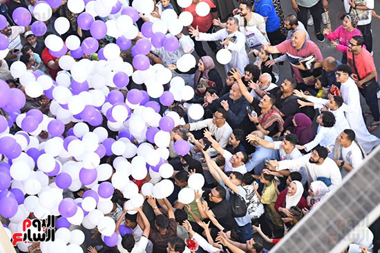 بالالين العيد وفرحة الكبار والصغار بالالين العيد وفرحة الكبار والصغار
