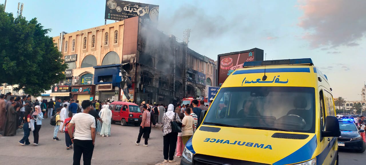 الإسعاف بموقع الحريق الإسعاف بموقع الحريق