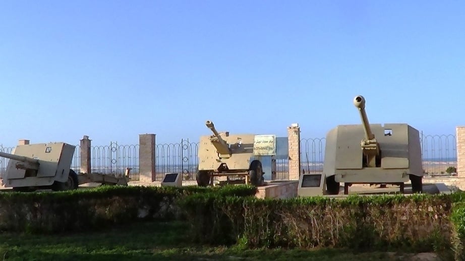 قطع عسكرية