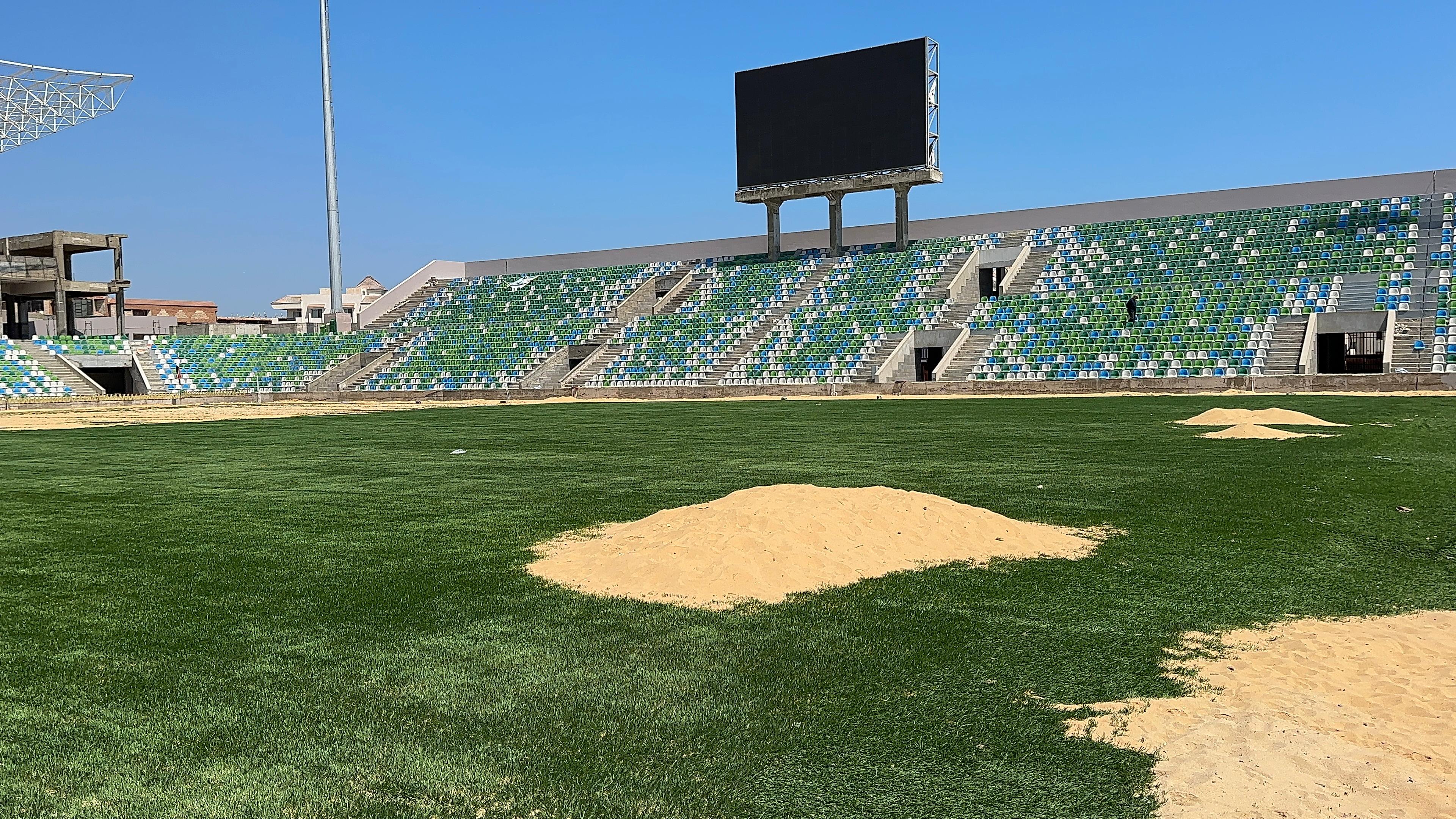ارضية الملعب بالاستاد ارضية الملعب بالاستاد