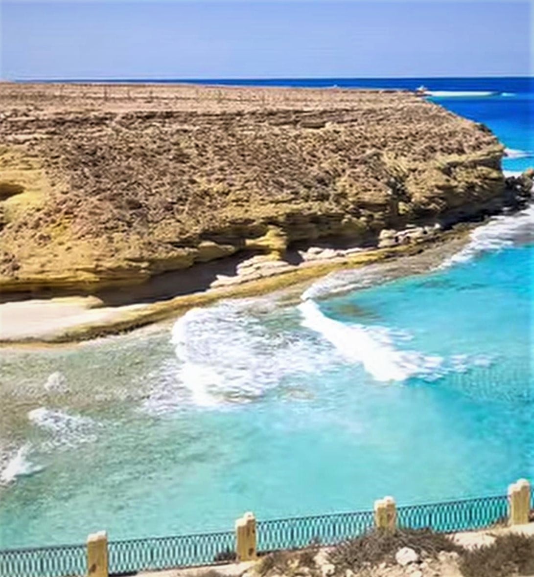 هضبة وشاطئ عجيبة مزار طبيعي