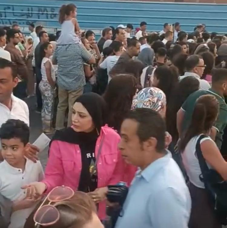 إقبال على حفل روبى واحمد سعد