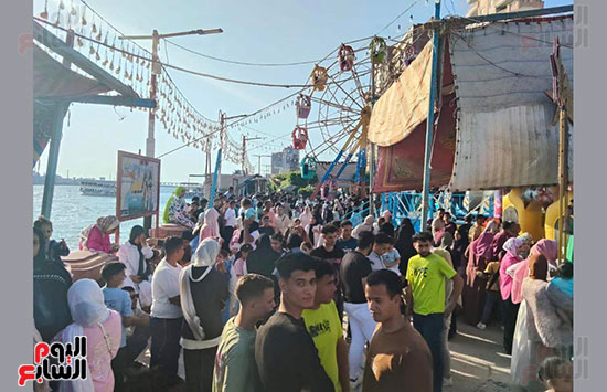اقبال-كبير-على-الحديقة-بدسوق-(1)