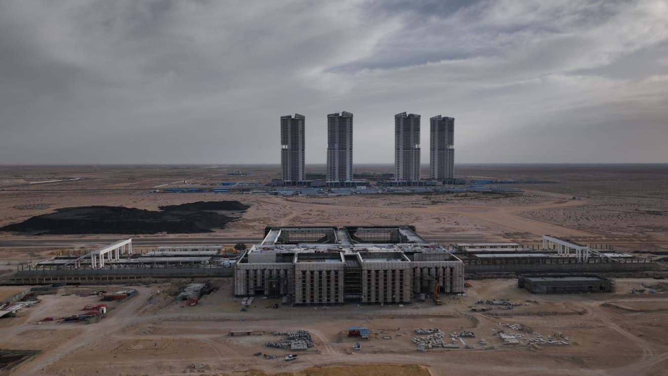 القطار الكهربائي السريع مدينة العلمين القطار الكهربائي السريع مدينة العلمين