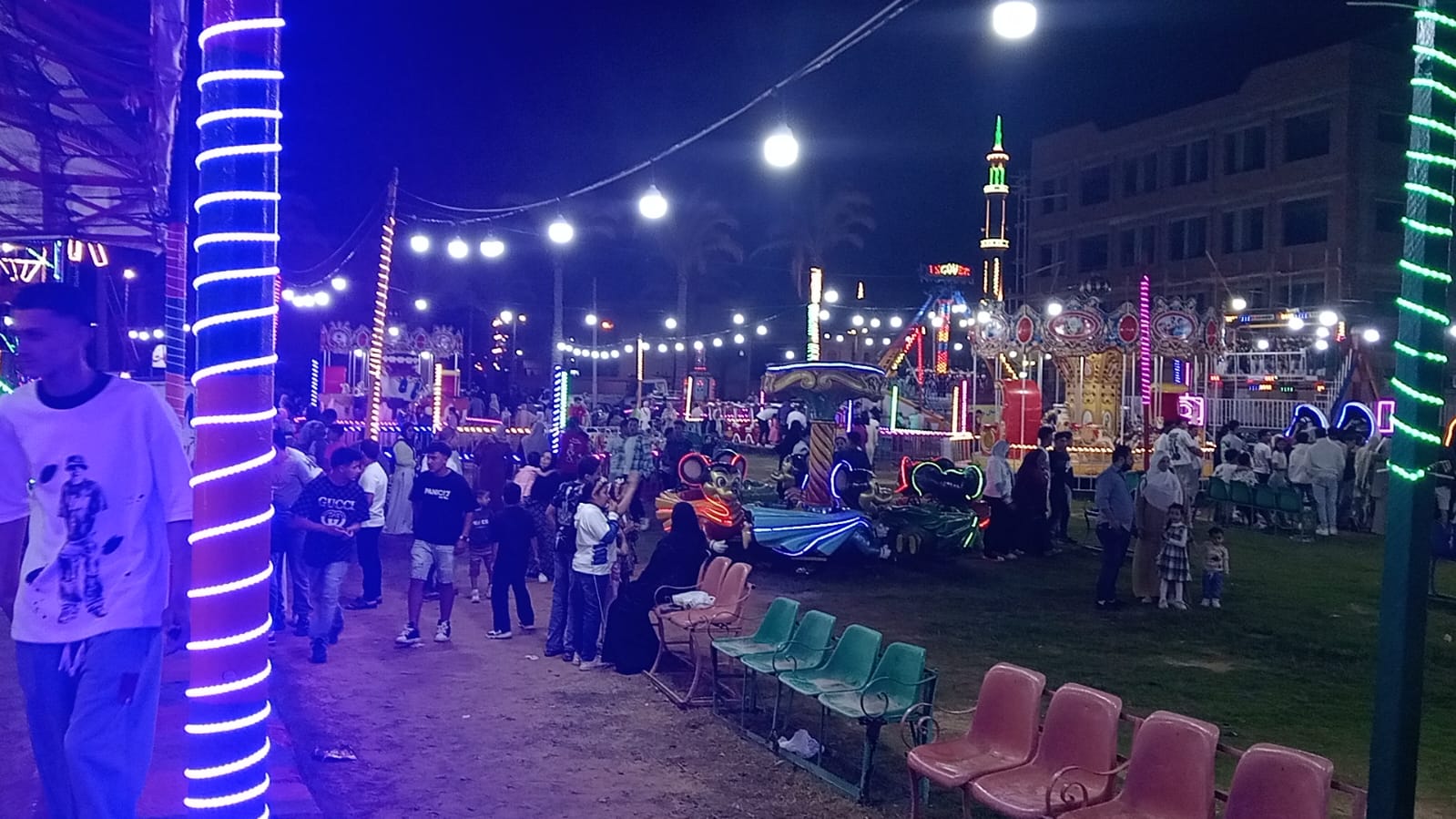 اقبال على الملاهي