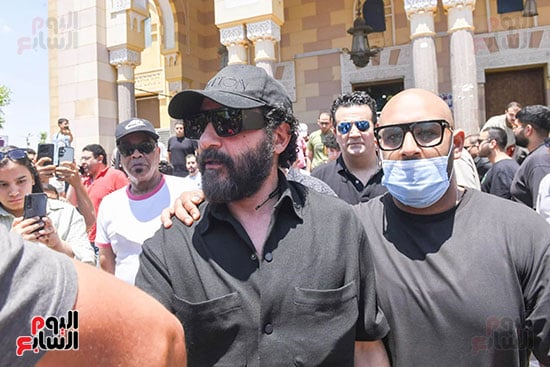 جنازة والدة أحمد حلمي