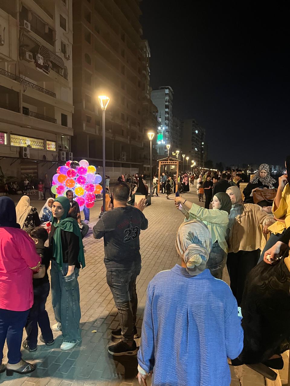 فرحة العيد علي ممشي النيل بالمنصورة فرحة العيد علي ممشي النيل بالمنصورة