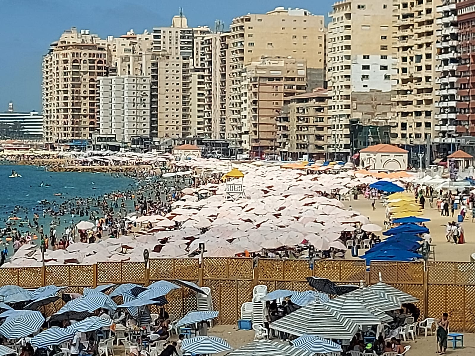الزحام فى العيد 8 الزحام فى العيد 8