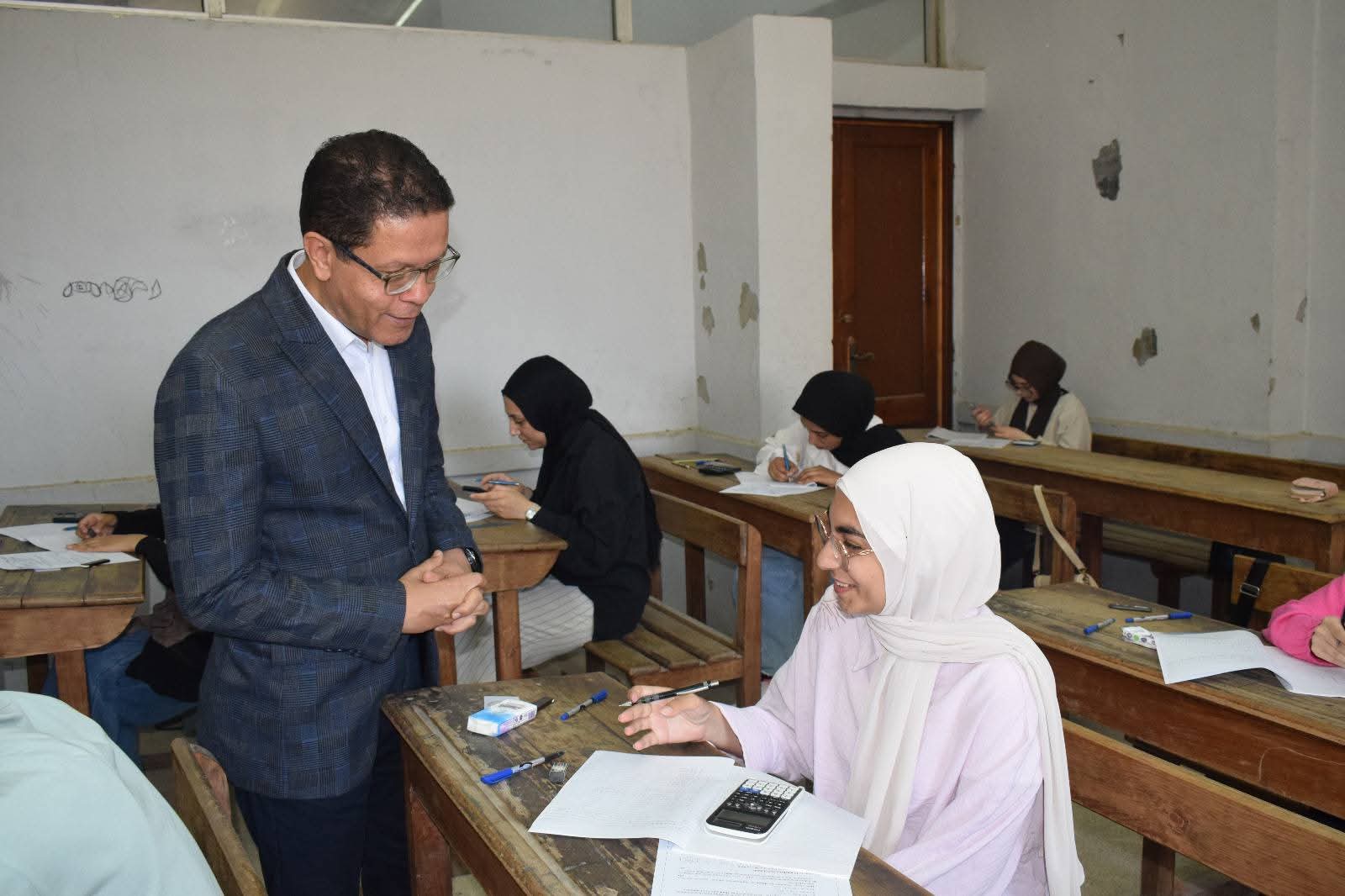 استطلاع أراء الطلاب