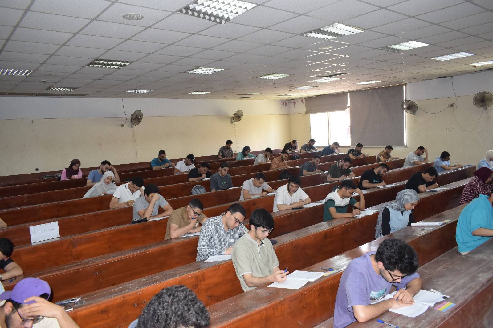 امتحانات كليات جامعة بنها