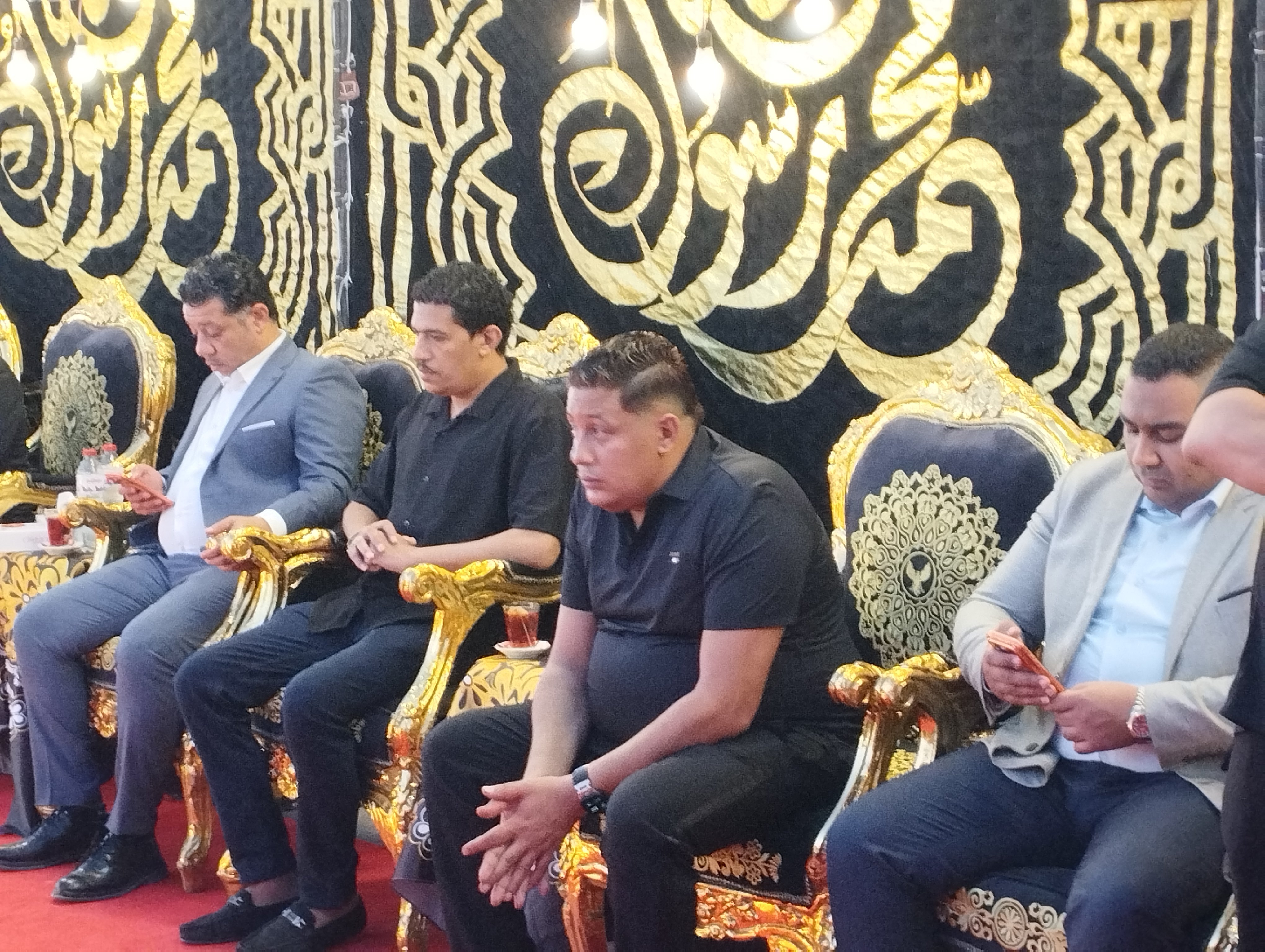 حمو بيكا في عزاء والده بالاسكندريه حمو بيكا في عزاء والده بالاسكندريه