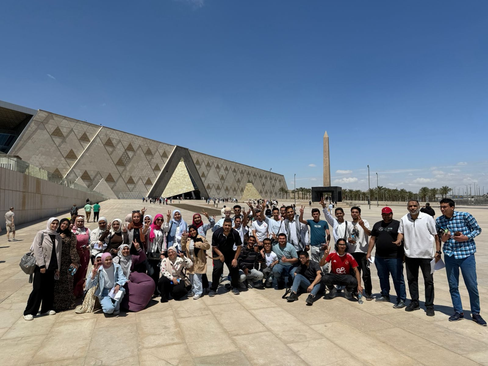 طلاب جامعة بنها أمام المتهم المصري الكبير