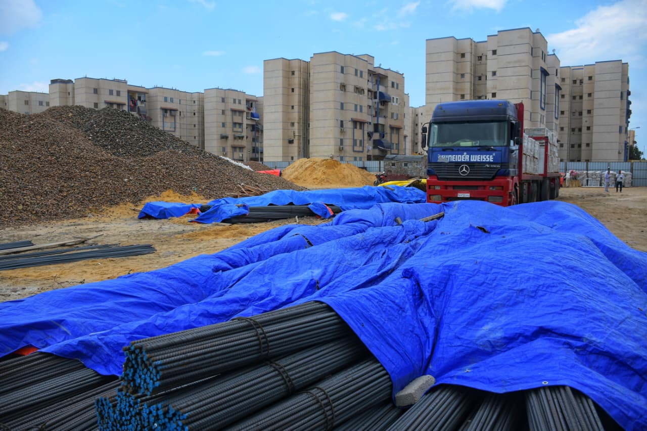 جامب من العمل بموقع المشروع