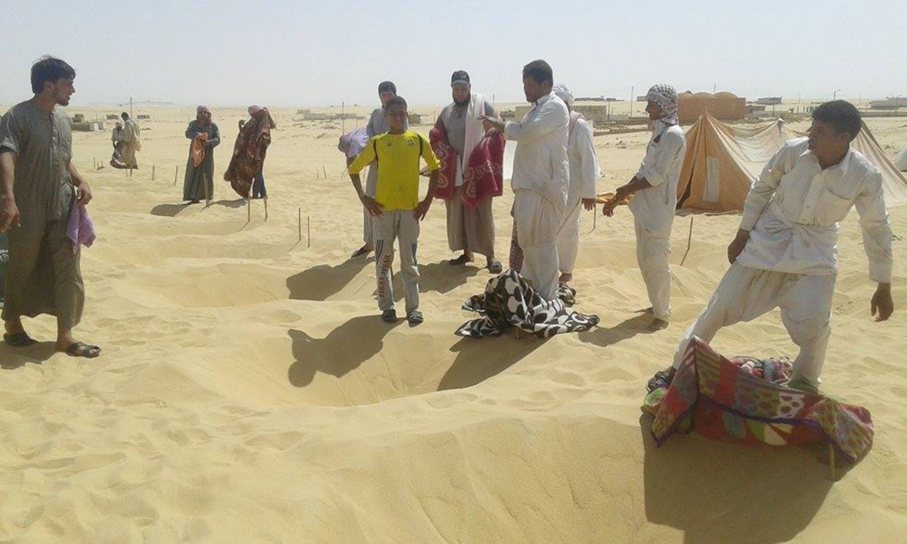 تجهيزحفر حمامات الرمال في سيوة