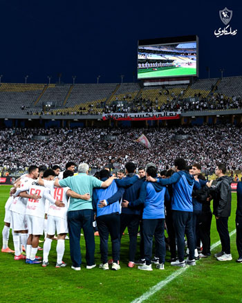 فريق الزمالك قبل بداية المباراة فريق الزمالك قبل بداية المباراة