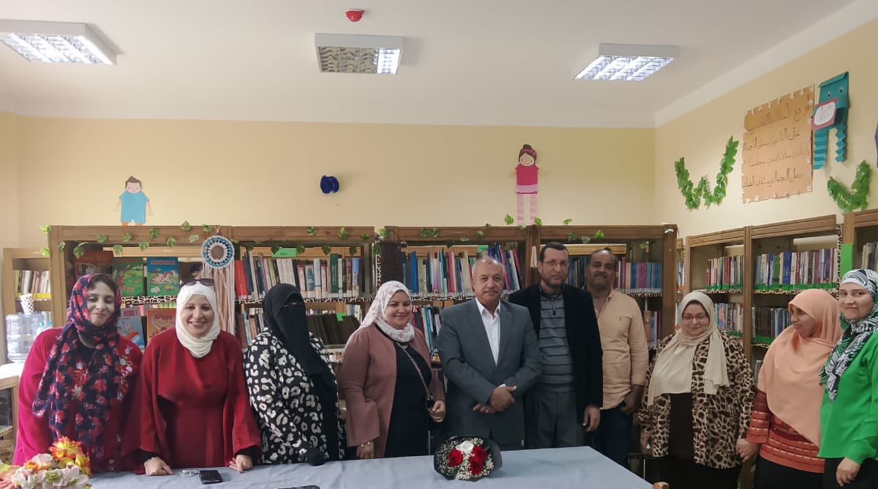 زيارة الدكتور اسامة طلعت لـ مكتبة الخيالة