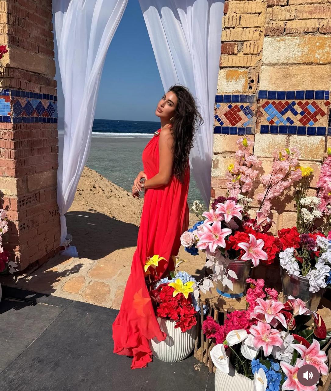 الفنانة ياسمين صبري