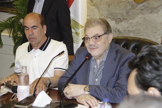اجتماعه الأول بهيئة جيل المستقبل بحزب الوفد (6)